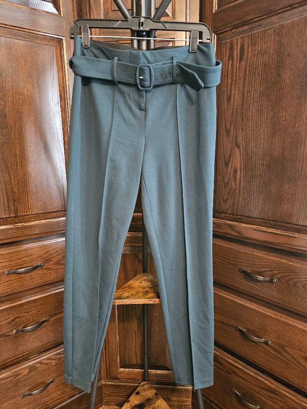 Violet & Roses Size 8/29 Teal Belted High Waist Ankle Pants